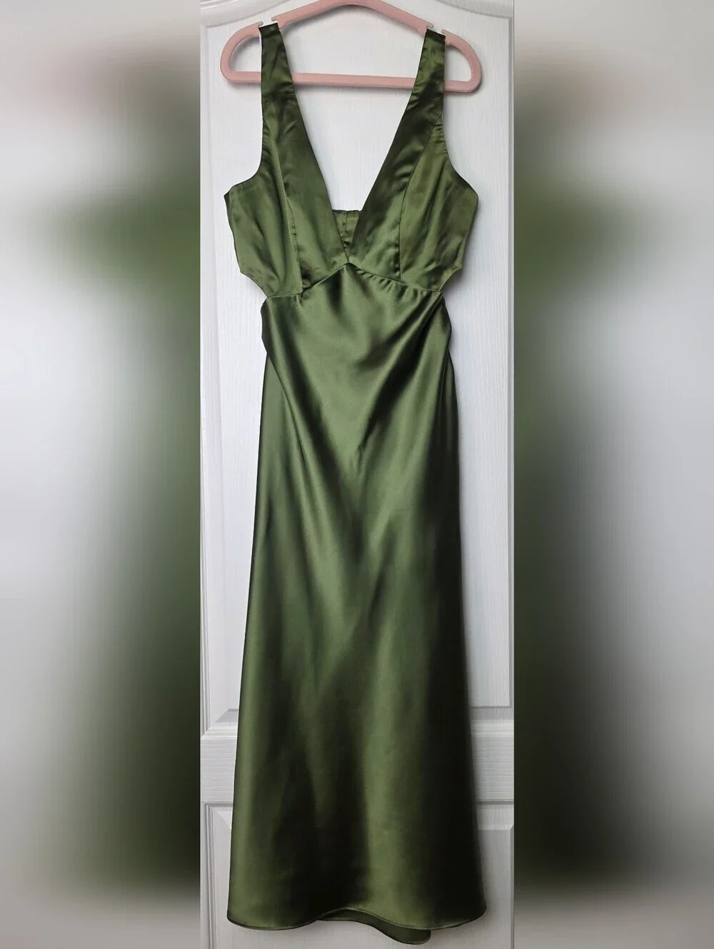 Lulus Unmatched Elegance Olive Satin Sleeveless Open-Back Midi Dress - Medium